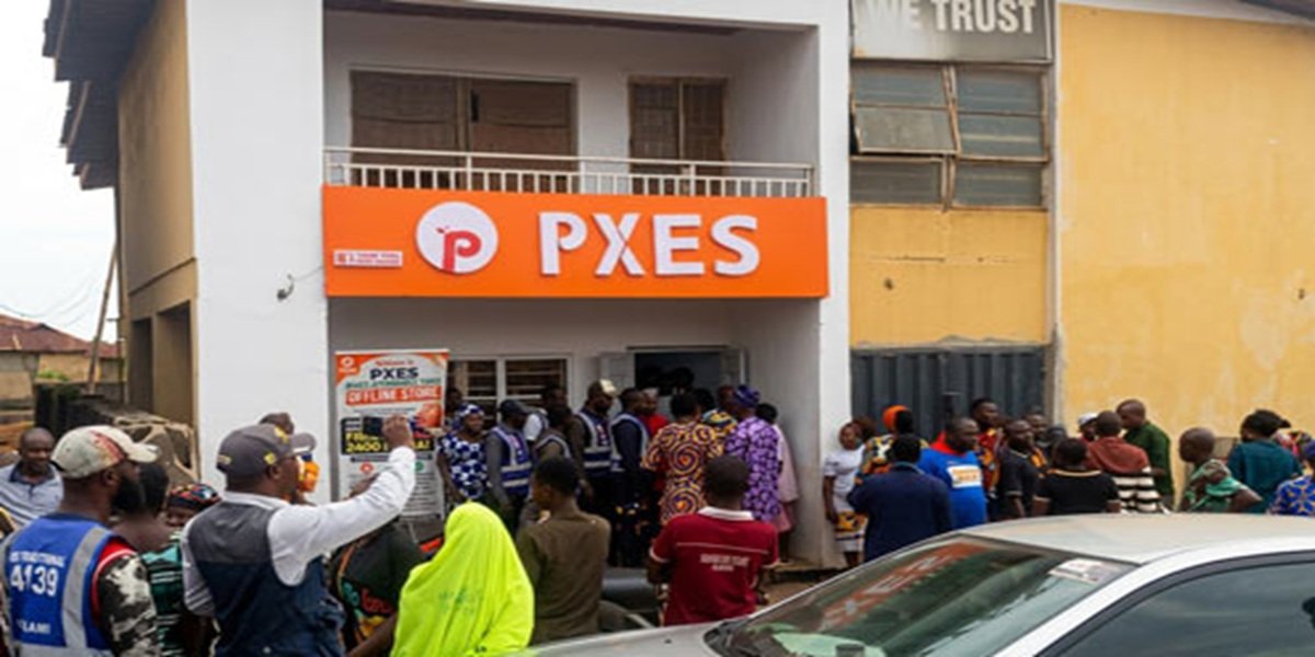 Furious investors storm PXES offices in Kogi and Adamawa states after the online money platform frozen withdrawals and stopped paying users.